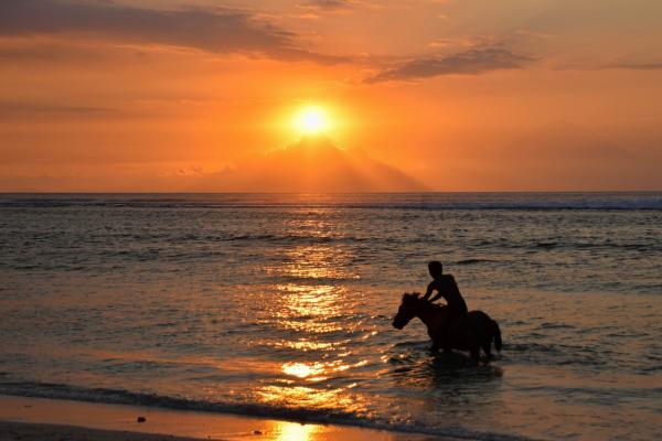 Sonnenuntergänge auf den Gili-Inseln: Ein Must-See in Indonesien