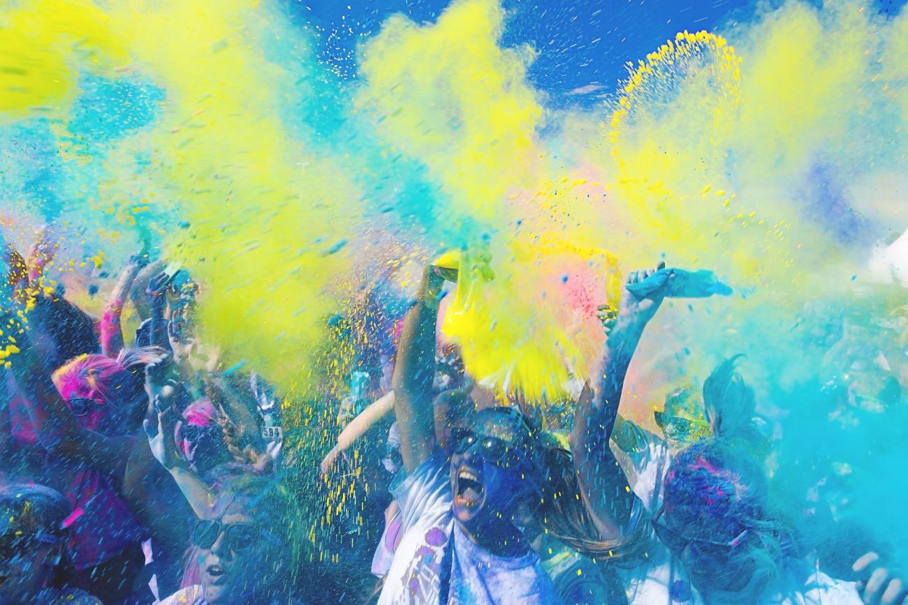 Holi in Indien: Fakten und Tipps Farbenfest