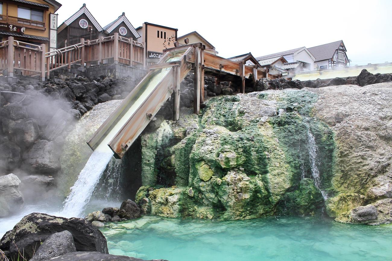 Onsen in Japan: Die besten heißen Quellen für totale Entspannung