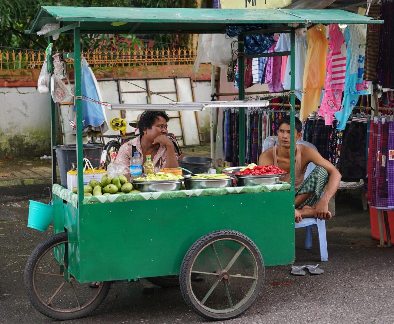 Street Food und Nachtmärkte: Das beste Essen in Yangon