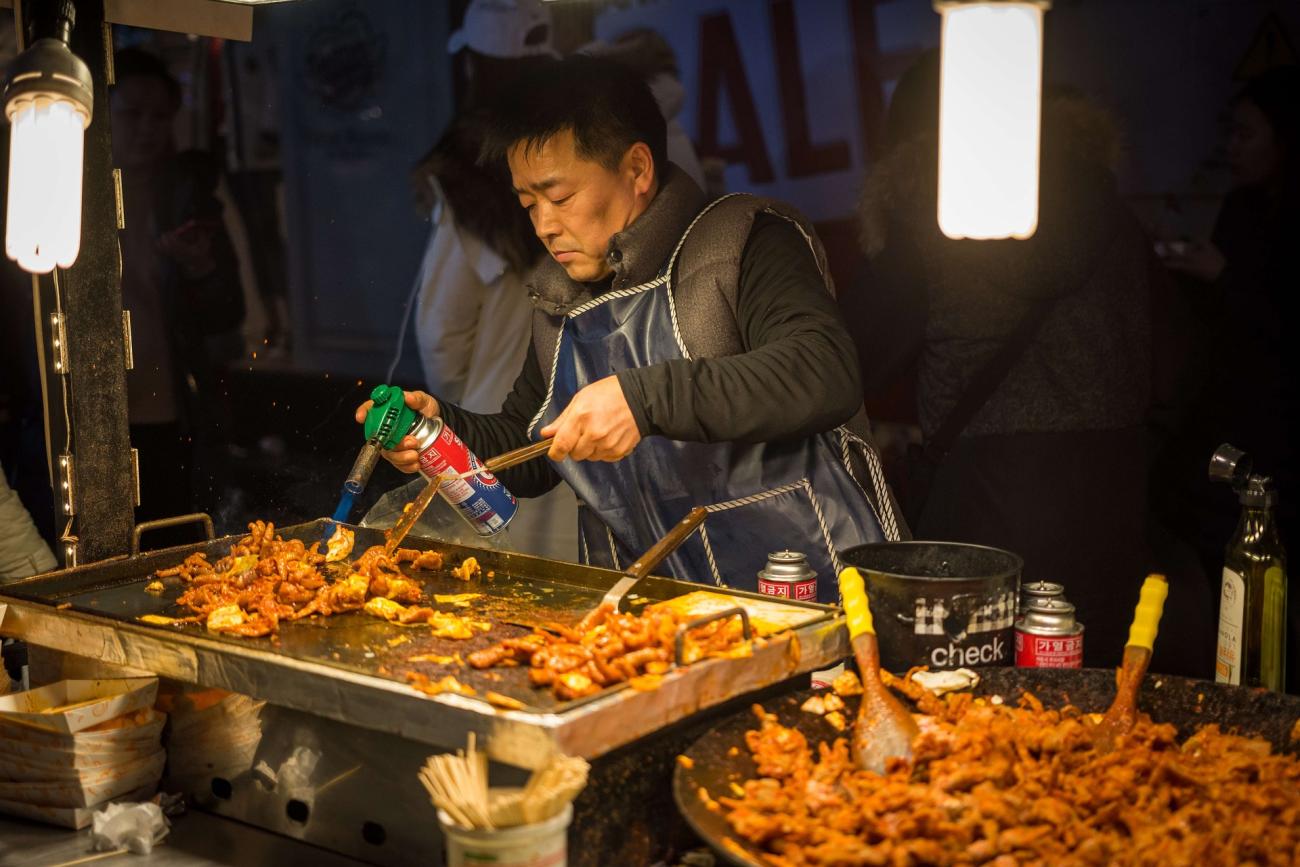 Street Food in Südkorea: Ein kulinarischer Streifzug durch Seoul